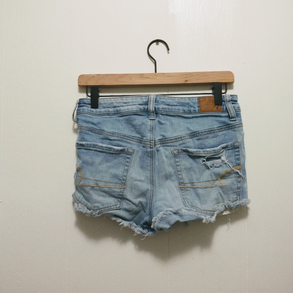 Hi rise festival american eagle distressed shorts - Picture 3 of 4